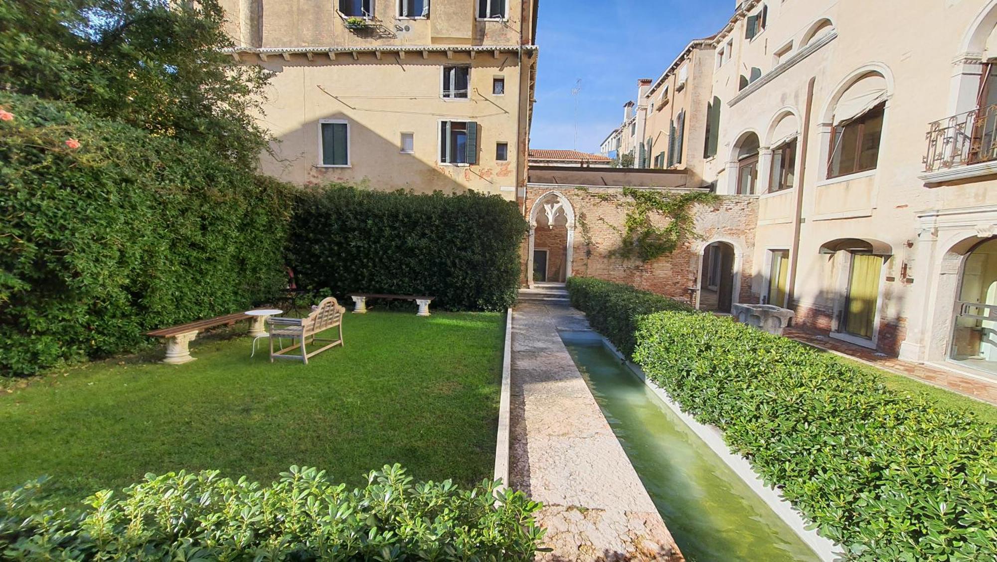 Aparthotel Palazzo Contarini Della Porta Di Ferro Wenecja Zewnętrze zdjęcie