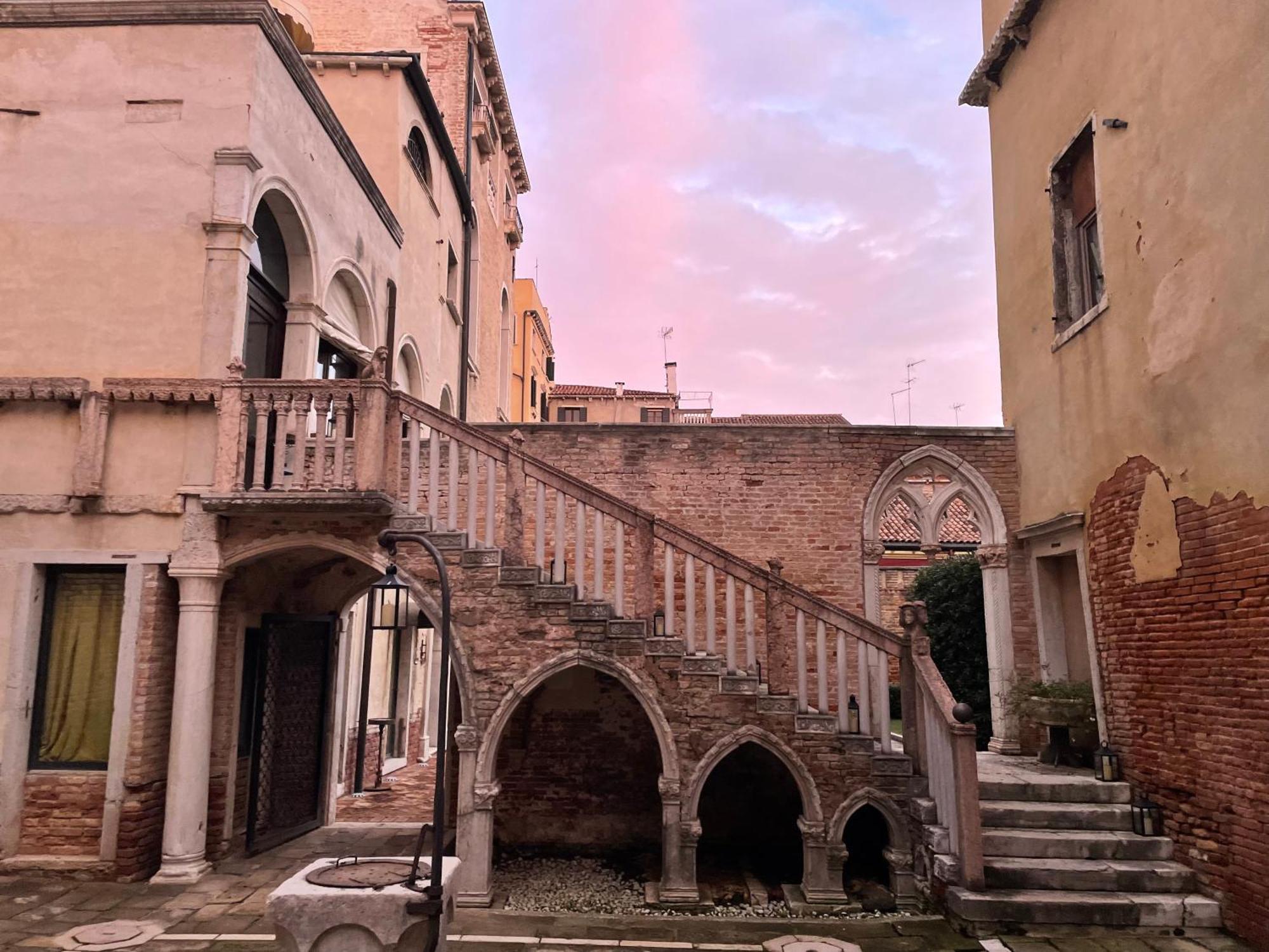 Aparthotel Palazzo Contarini Della Porta Di Ferro Wenecja Zewnętrze zdjęcie
