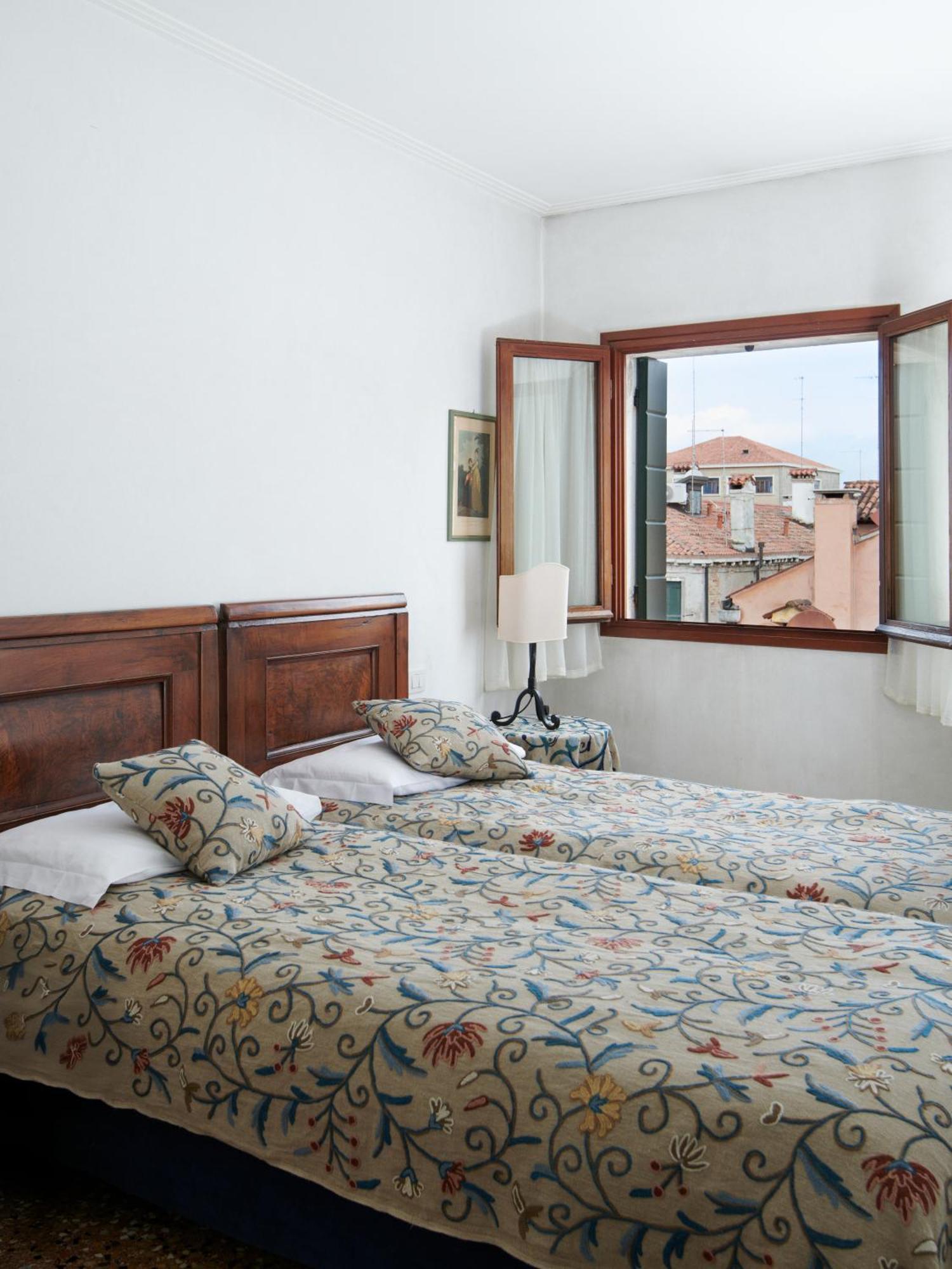 Aparthotel Palazzo Contarini Della Porta Di Ferro Wenecja Zewnętrze zdjęcie