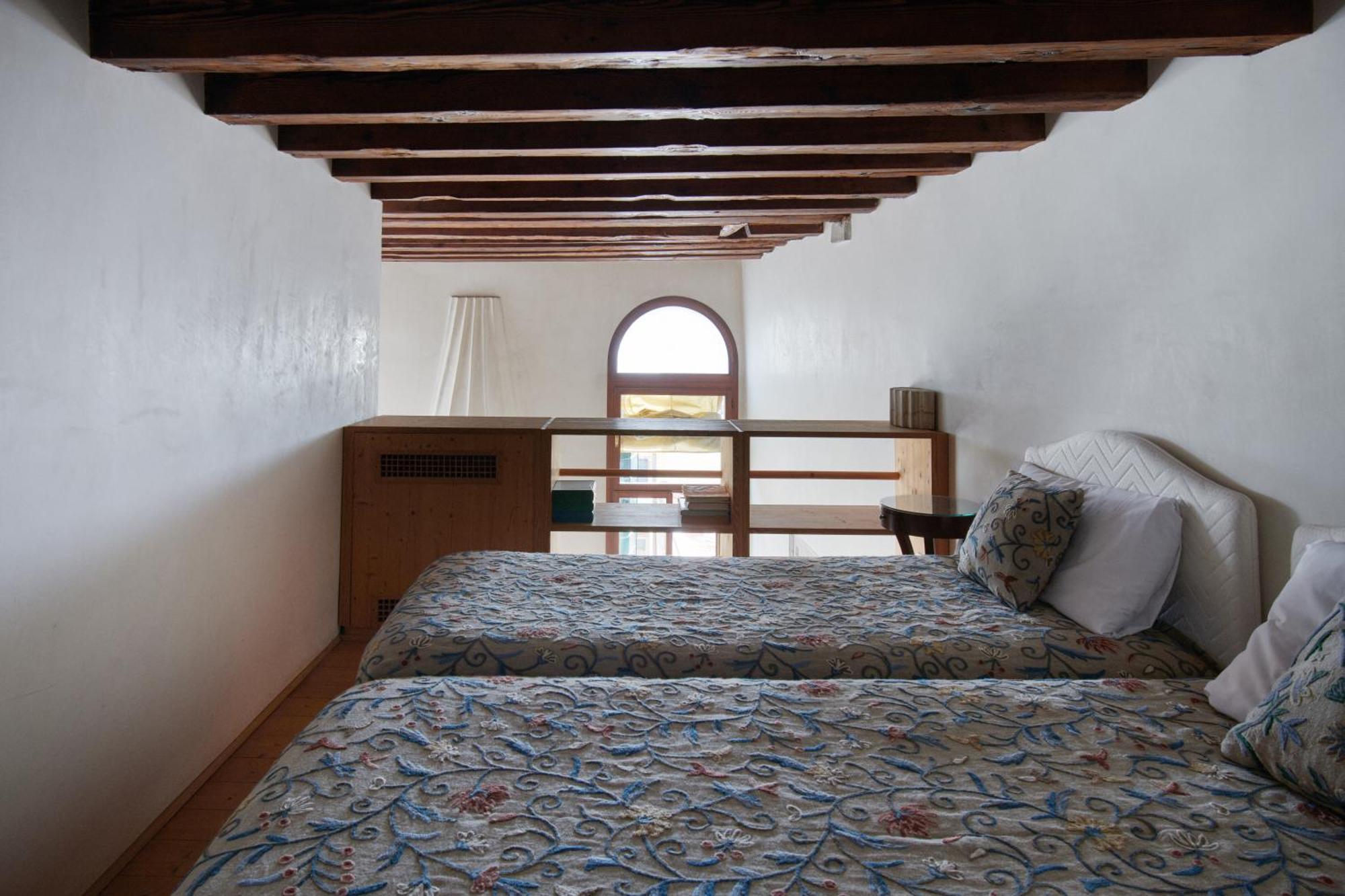 Aparthotel Palazzo Contarini Della Porta Di Ferro Wenecja Zewnętrze zdjęcie